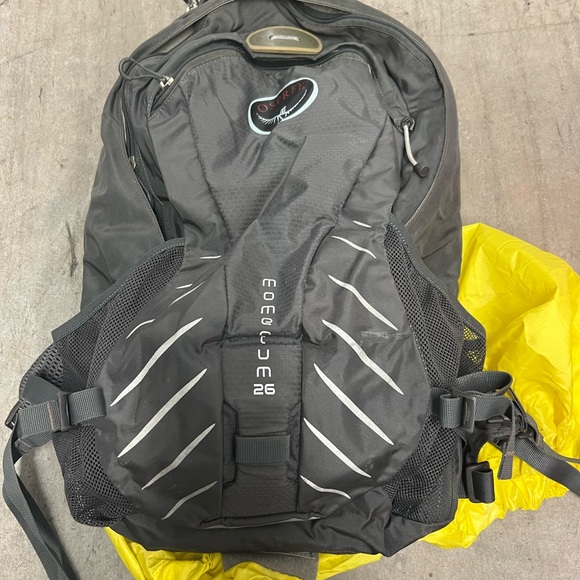 Osprey momentum 26 hiking backpack 🏔️
